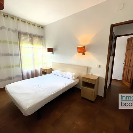 Mediterrania, Con Piscina Y Barbacoa Holiday home